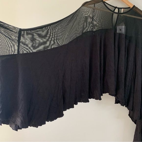 Free People On The Weekend Flounce Sleeve Top Medium M Black Long Flare Sleeves - Picture 5 of 11